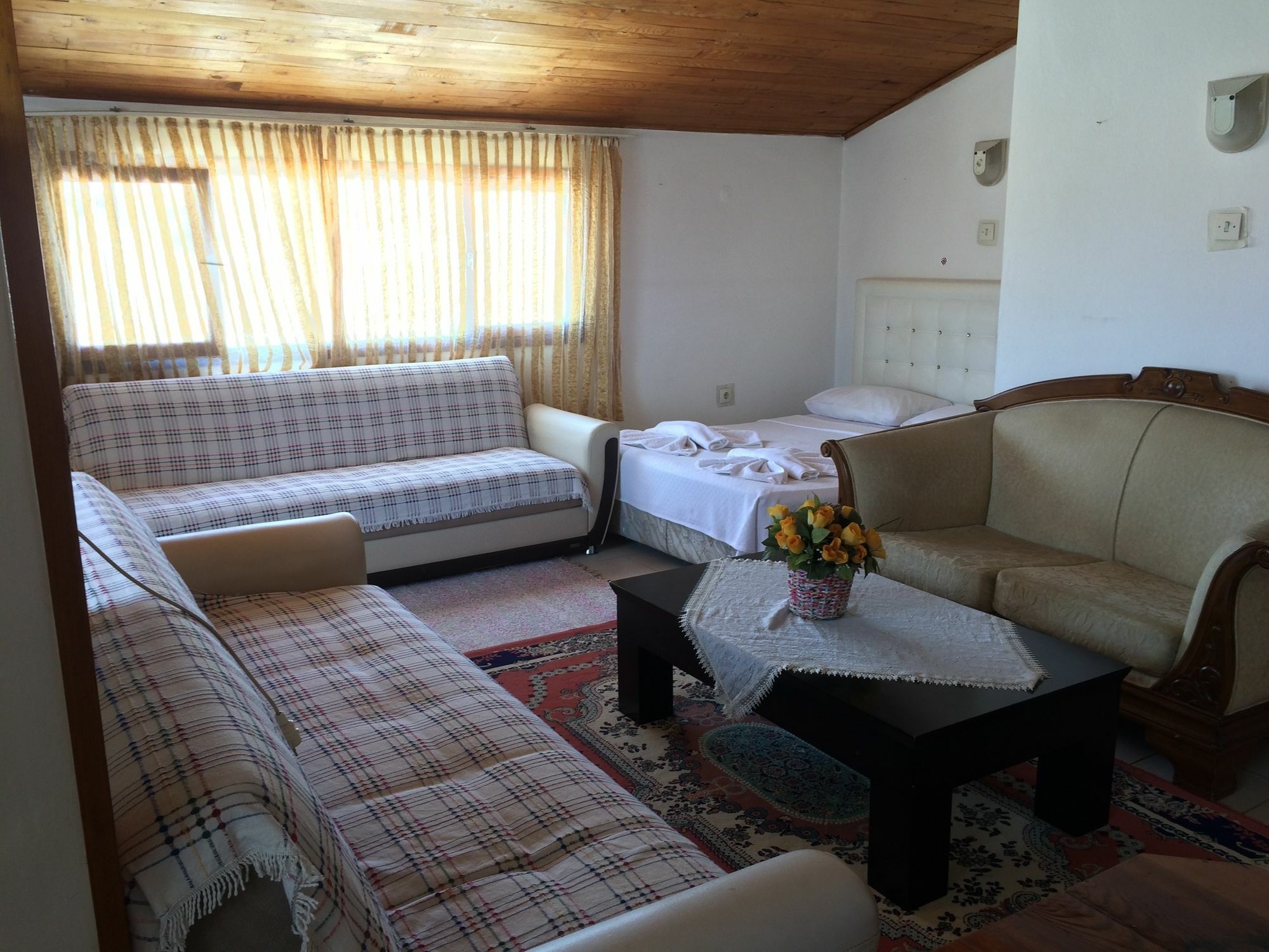 Parmis Rooms Кешме Экстерьер фото